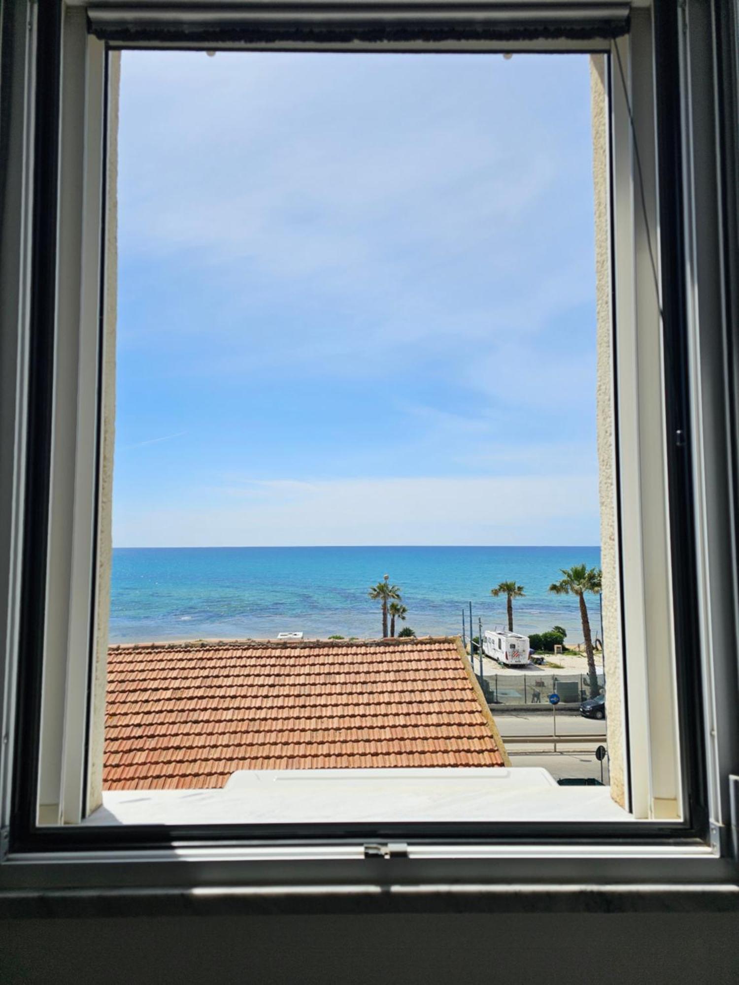 Frontemare Locazione Turistica Hotel Porto Empedocle Buitenkant foto
