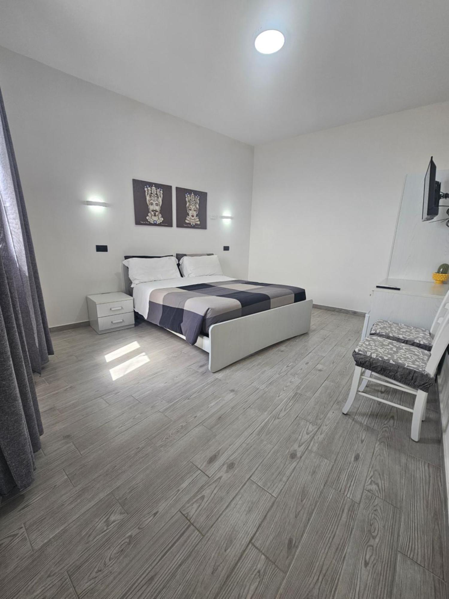 Frontemare Locazione Turistica Hotel Porto Empedocle Buitenkant foto