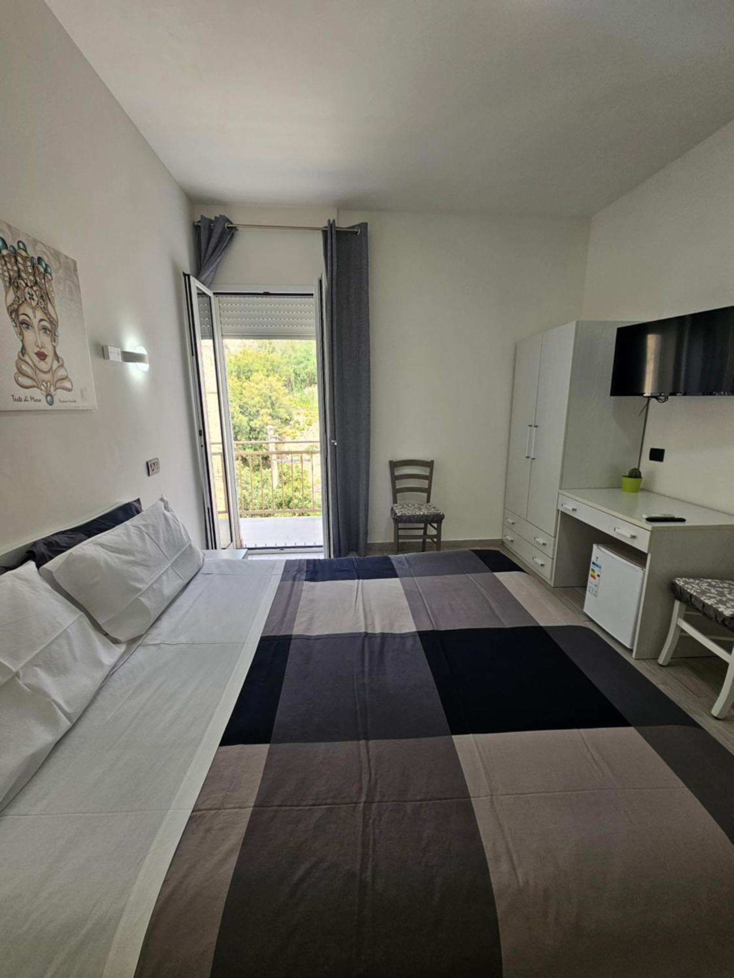 Frontemare Locazione Turistica Hotel Porto Empedocle Buitenkant foto