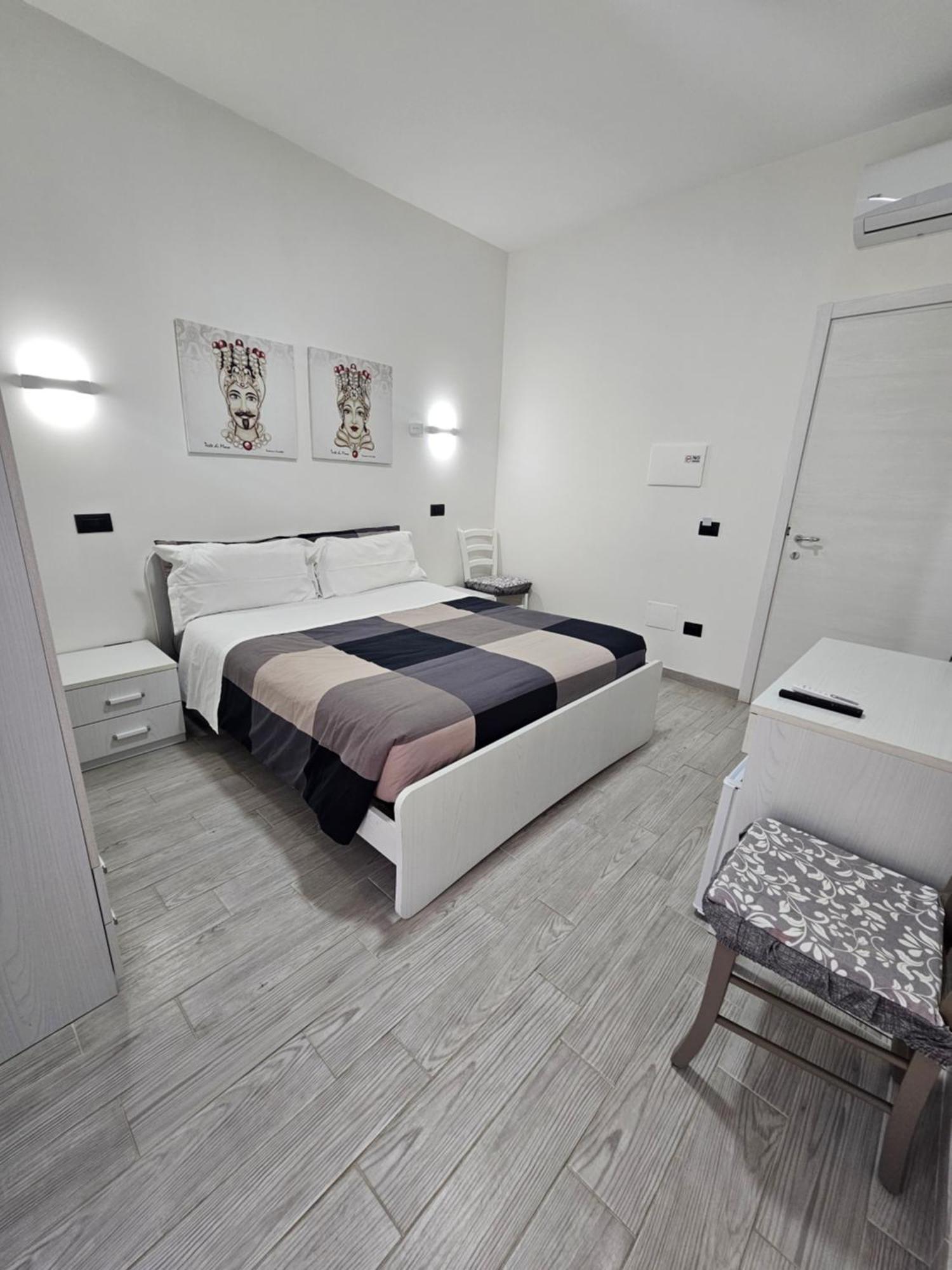 Frontemare Locazione Turistica Hotel Porto Empedocle Buitenkant foto