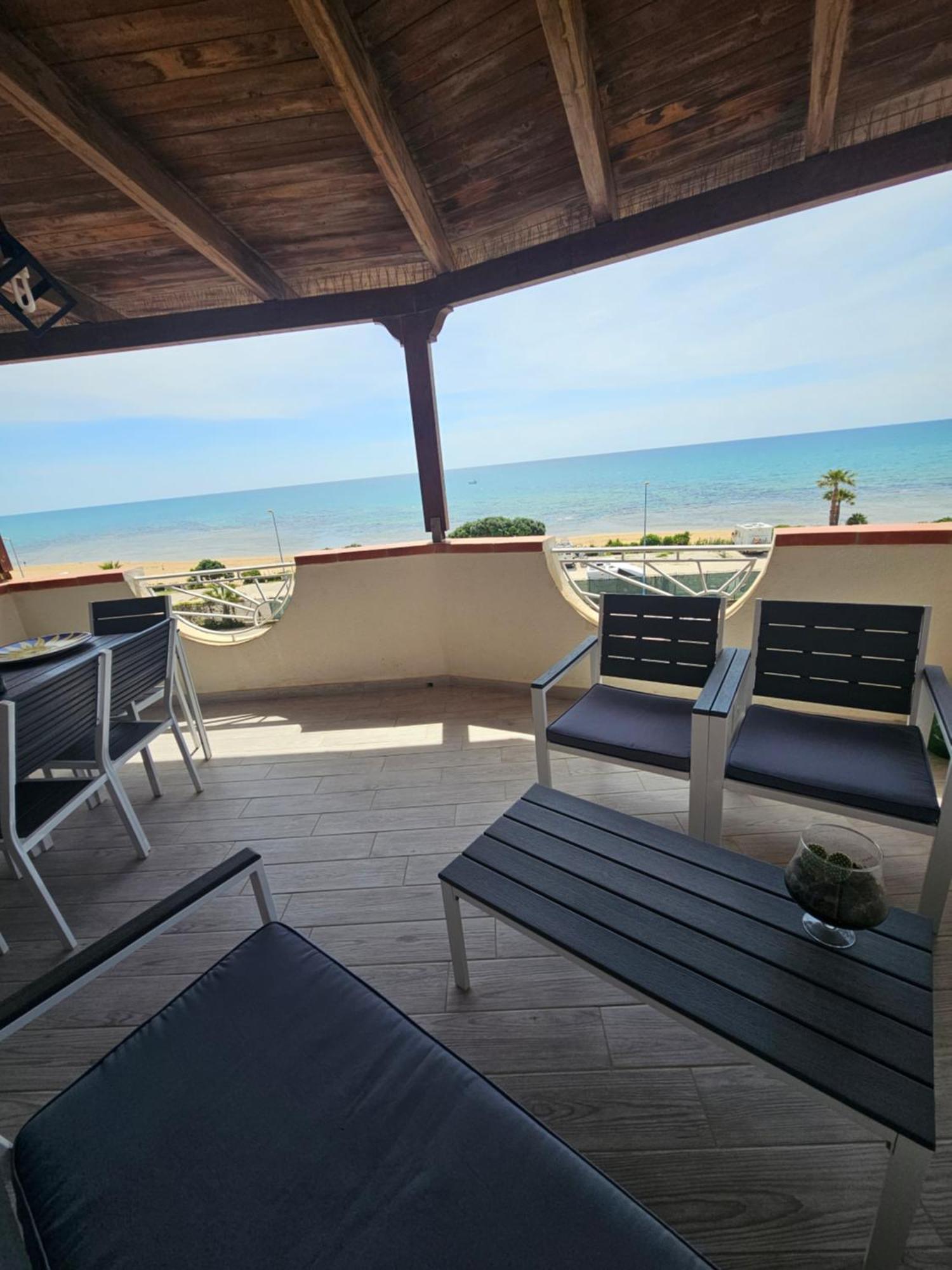 Frontemare Locazione Turistica Hotel Porto Empedocle Buitenkant foto
