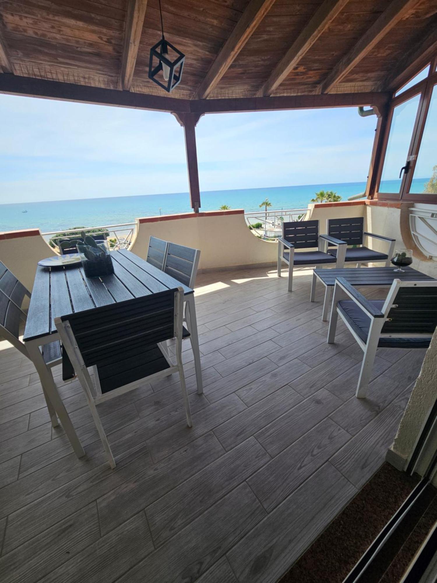 Frontemare Locazione Turistica Hotel Porto Empedocle Buitenkant foto