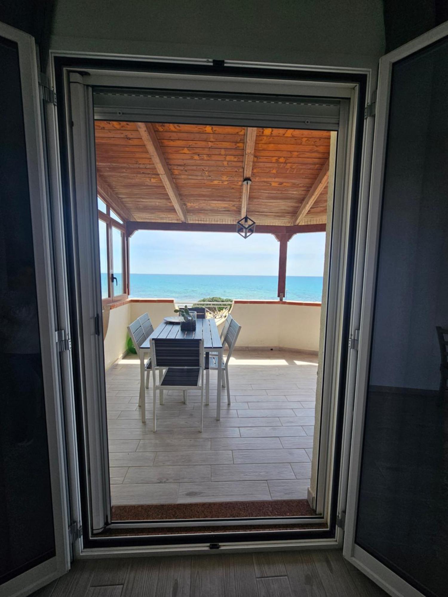 Frontemare Locazione Turistica Hotel Porto Empedocle Buitenkant foto